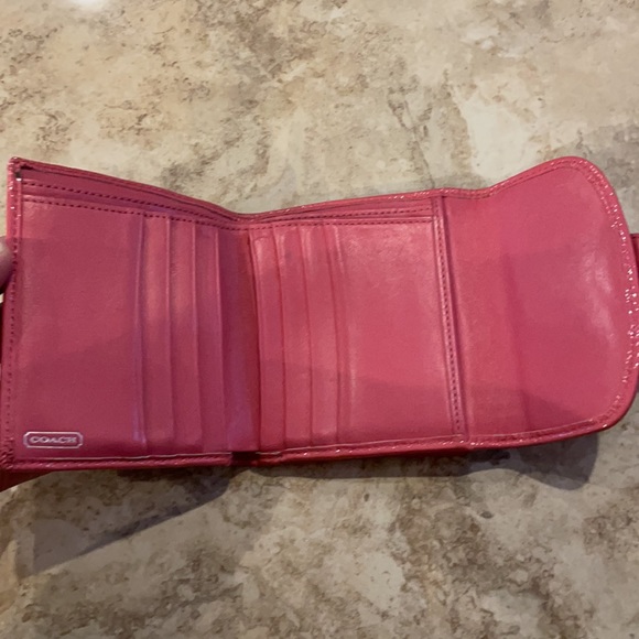 Coach bifold wallet with pink leather trim - Picture 3 of 7